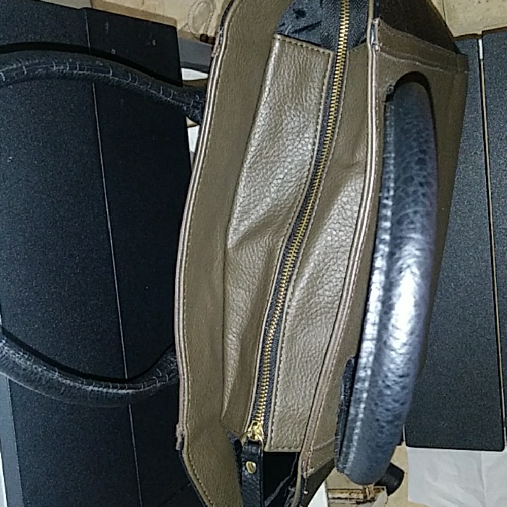Purse - Picture 4 of 4